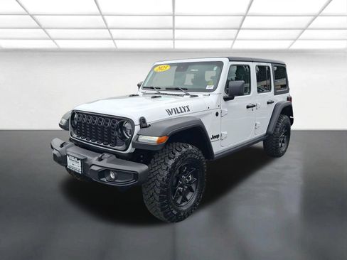 Used 2025 Jeep Wrangler Unlimited Sport AWD/4WD image 7