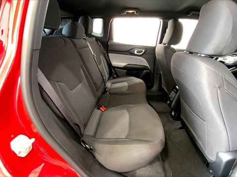 Used 2023 Jeep Compass Sport image 20