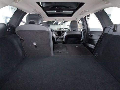 Certified 2025 Volvo XC60 B5 Plus w/ Climate Package AWD/4WD image 33