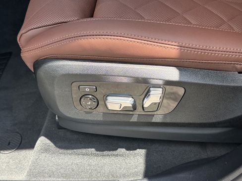 New 2026 BMW X5 xDrive50e w/ Climate Comfort Package AWD/4WD image 13