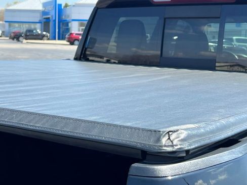 Used 2022 Chevrolet Silverado 1500 LT Trail Boss w/ Convenience Package II AWD/4WD image 12