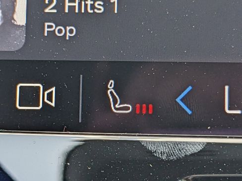 New 2025 Volvo XC60 T8 Core image 29