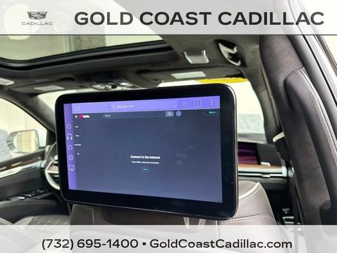 Certified 2025 Cadillac Escalade Sport Platinum AWD/4WD image 10