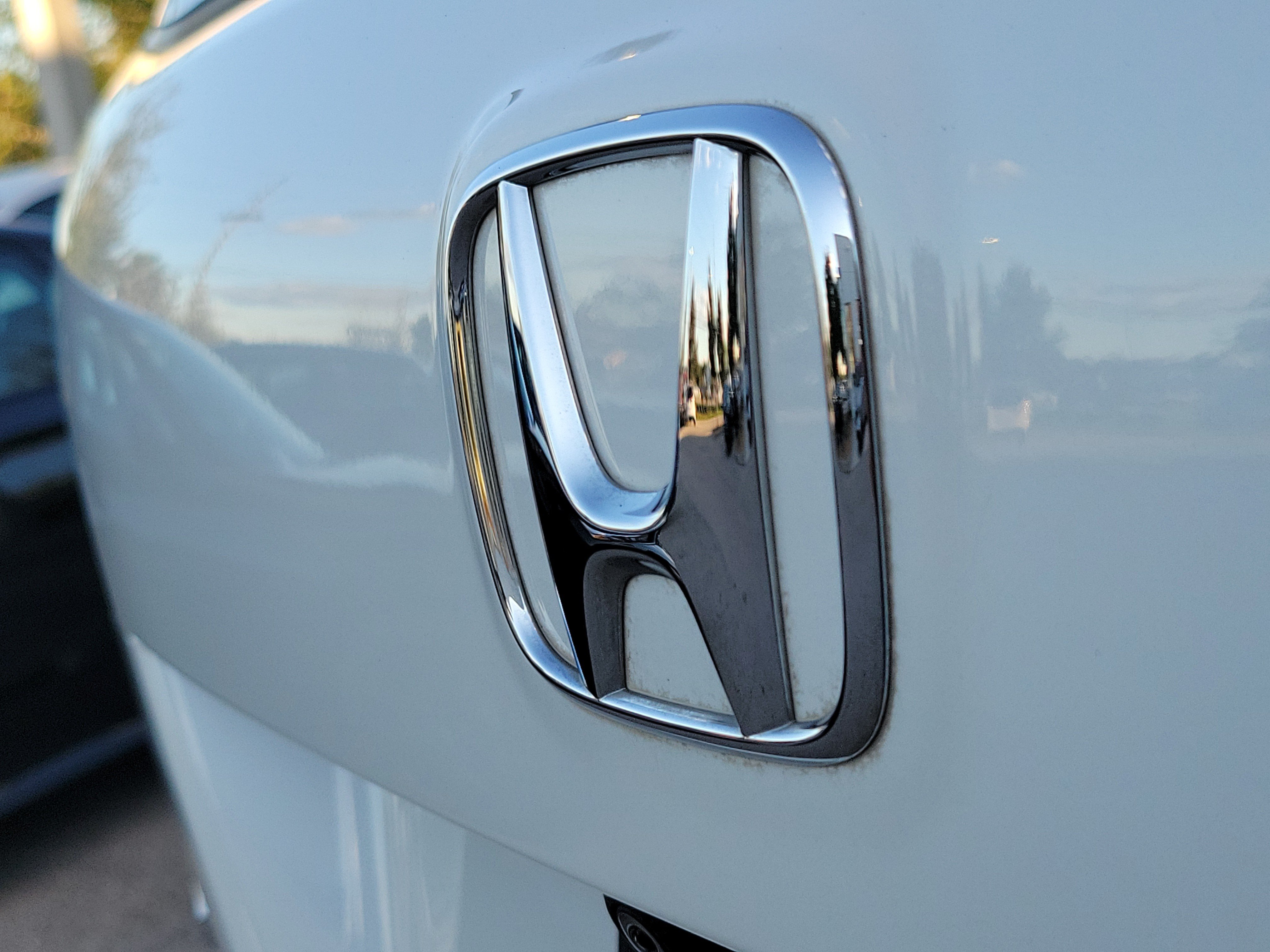 Used 2018 Honda Pilot Touring image 8