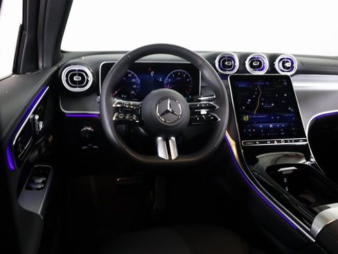 Used 2026 Mercedes-Benz GLC 300 4MATIC image 40