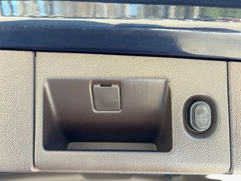 Used 2017 GMC Yukon XL Denali w/ Open Road Package image 10