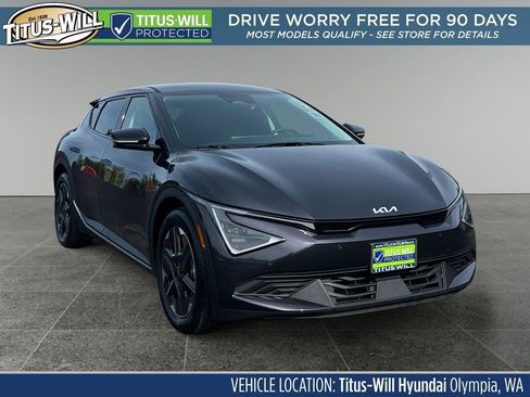 Used 2025 Kia EV6 Light AWD/4WD image 1