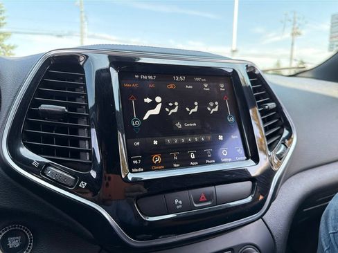 Used 2020 Jeep Cherokee High Altitude AWD/4WD image 27