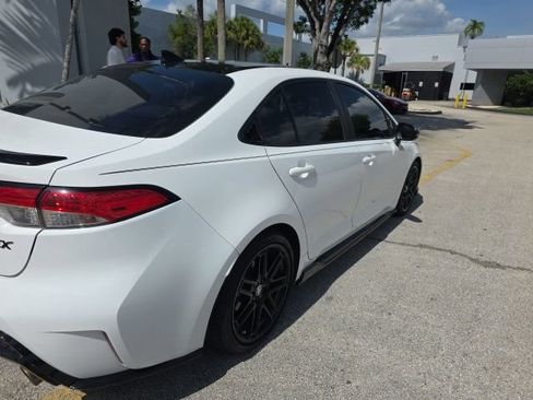 Used 2021 Toyota Corolla SE FWD image 4