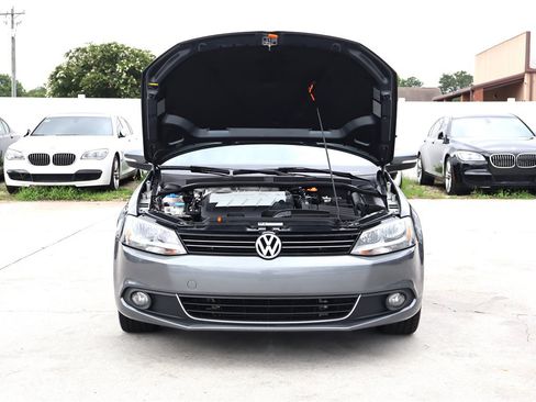 Used 2013 Volkswagen Jetta TDI FWD image 37