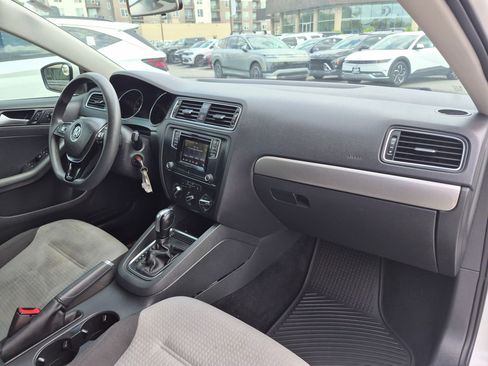 Used 2018 Volkswagen Jetta S w/ Cold Weather Package FWD image 29