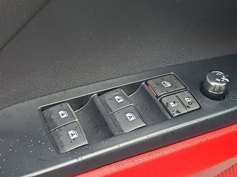 Used 2020 Toyota Camry XSE FWD image 11