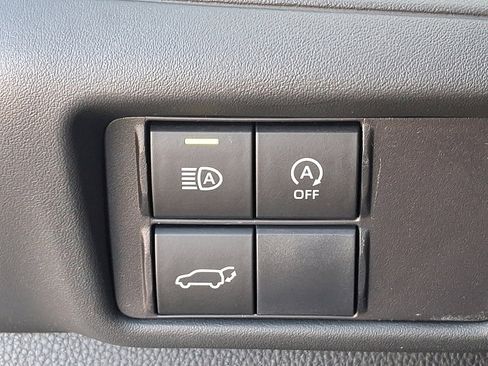 Certified 2023 Toyota Highlander LE image 25