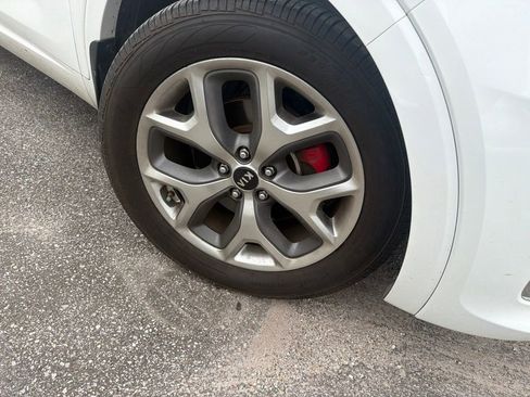 Used 2019 Kia Sorento SX FWD image 4