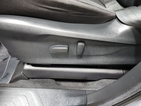 Used 2020 Subaru Ascent Premium w/ Convenience Package image 27