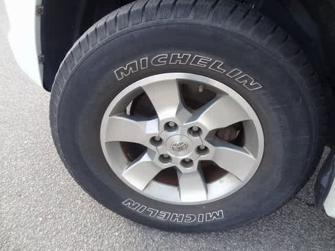 Used 2013 Toyota 4Runner SR5 w/ Premium Pkg image 33