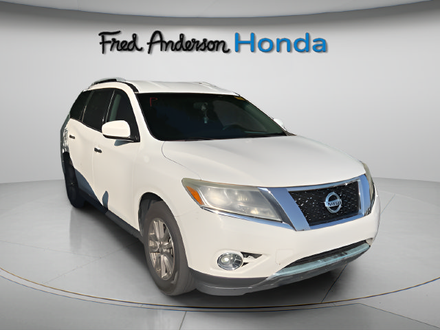 Used 2015 Nissan Pathfinder SV FWD image 3