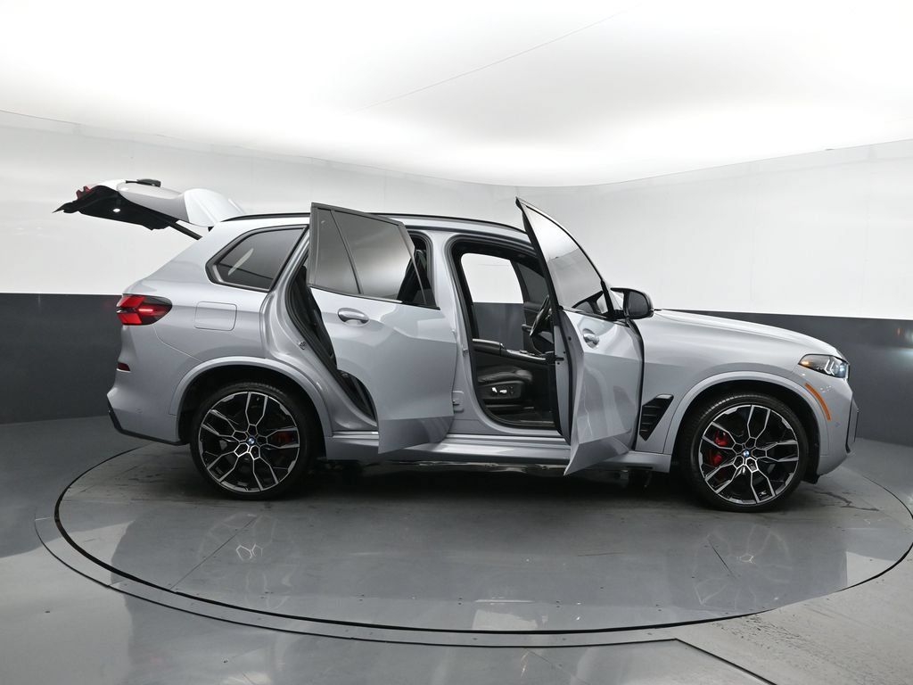 Used 2024 BMW X5 M60i AWD/4WD image 29