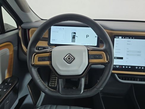 Used 2025 Rivian R1T Premium AWD/4WD image 26
