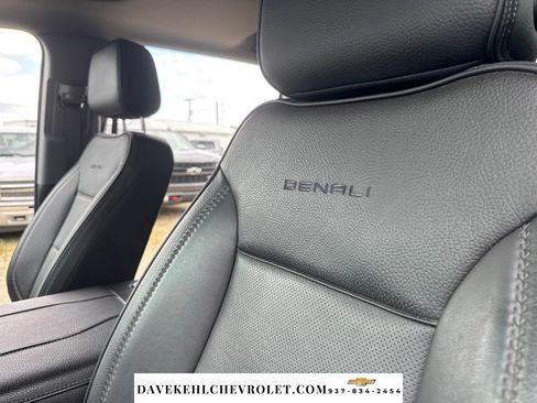 Used 2023 GMC Sierra 1500 Denali w/ Technology Package AWD/4WD image 16