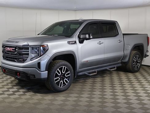 Used 2023 GMC Sierra 1500 AT4 w/ AT4 Preferred Package AWD/4WD image 11