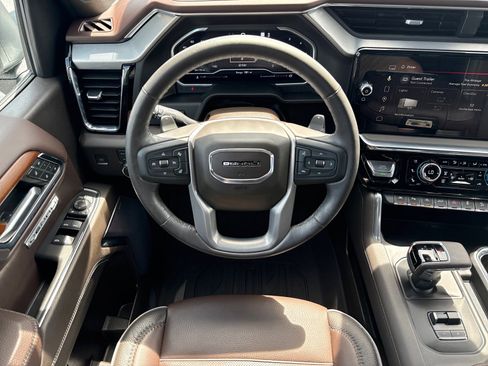 Used 2023 GMC Sierra 1500 Denali w/ Denali Reserve Package AWD/4WD image 14