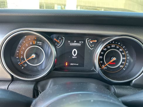 Used 2022 Jeep Wrangler Unlimited Sport image 1