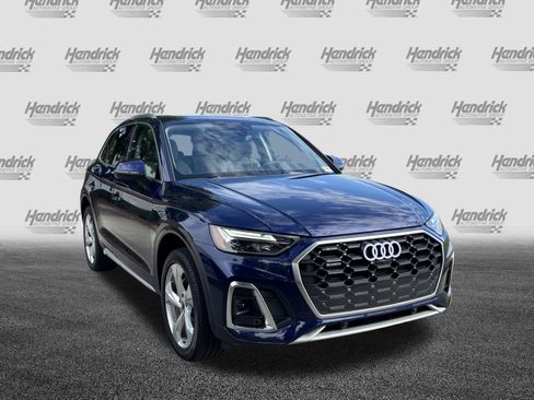 Certified 2025 Audi Q5 2.0T Premium Plus w/ Premium Plus Package AWD/4WD image 2
