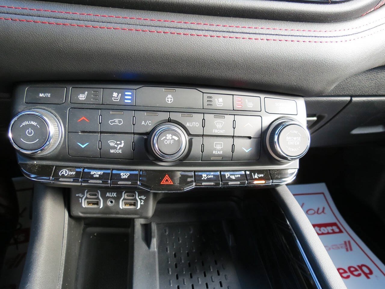 Used 2025 Dodge Durango GT AWD/4WD image 19