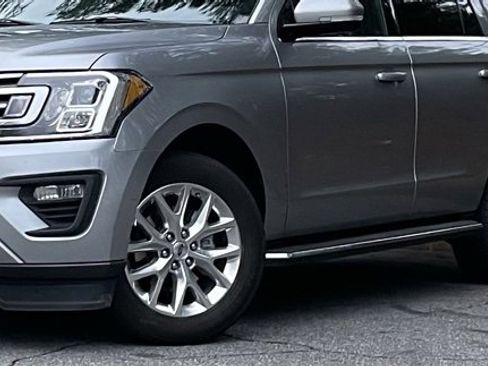 Used 2020 Ford Expedition XLT w/ Equipment Group 202A image 2