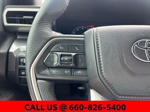 Certified 2025 Toyota Tacoma TRD Off-Road AWD/4WD image 15