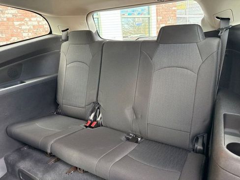 Used 2016 Chevrolet Traverse LT image 15