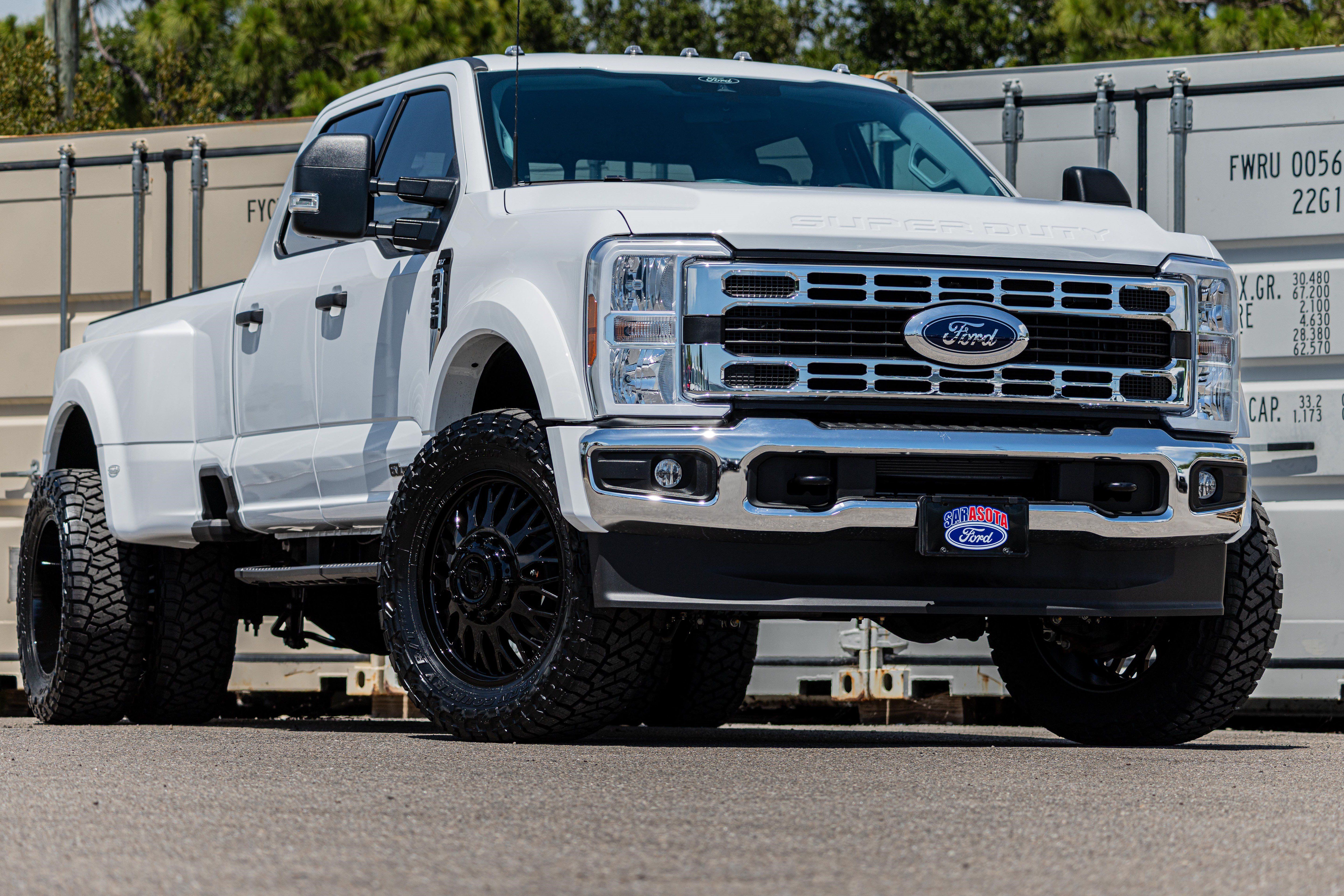 New 2026 Ford F450 XLT w/ FX4 Off-Road Package AWD/4WD image 1