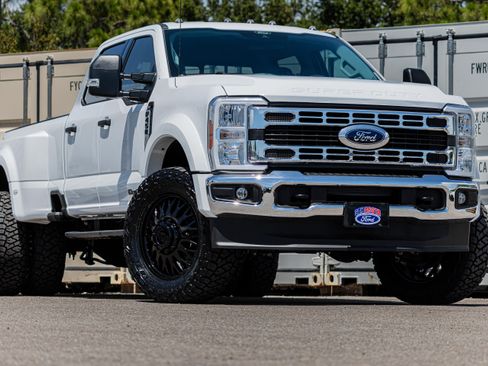 New 2026 Ford F450 XLT w/ FX4 Off-Road Package AWD/4WD image 1