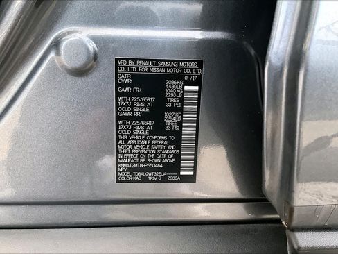 Used 2017 Nissan Rogue SV FWD image 34