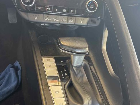 Used 2023 Hyundai Elantra SEL w/ Convenience Package FWD image 18