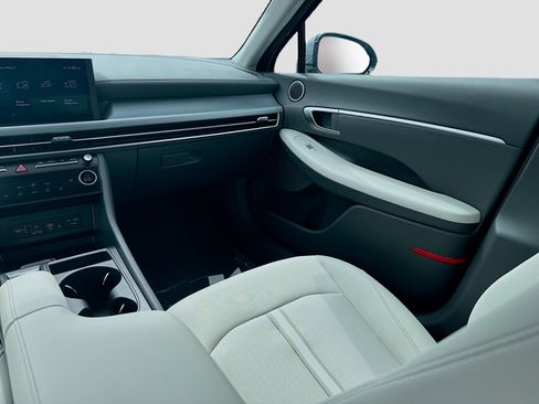 New 2026 Hyundai Sonata SEL FWD image 16