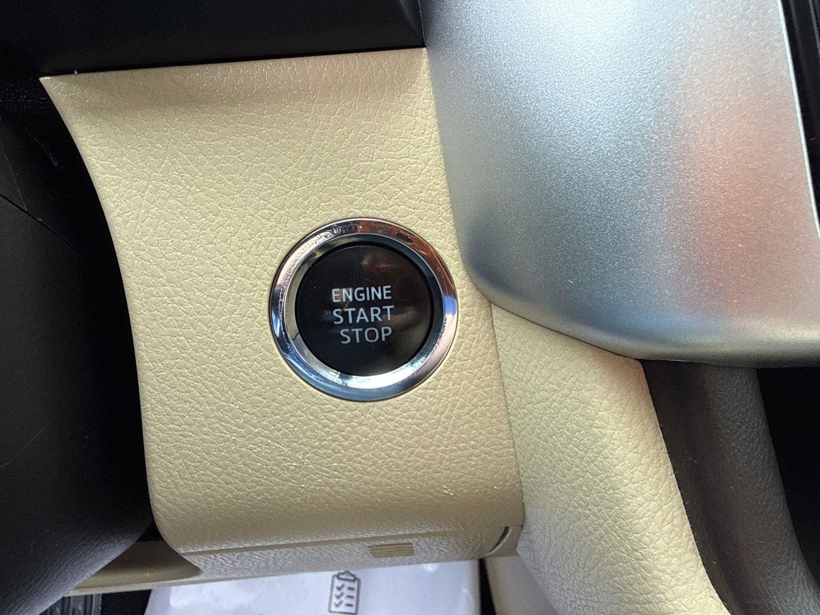 Used 2019 Toyota Highlander Limited Platinum AWD/4WD image 17