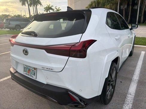 Used 2025 Lexus UX 300h FWD image 8