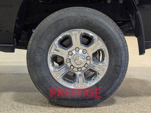 New 2025 RAM 3500 Big Horn AWD/4WD image 31
