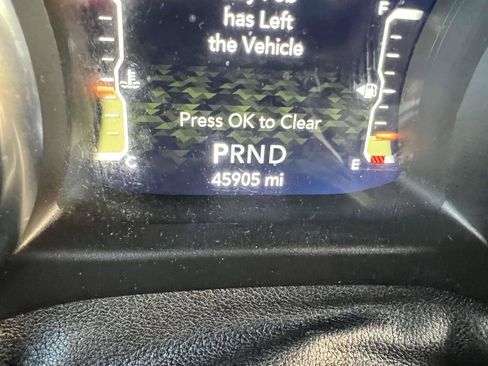 Used 2021 Jeep Wrangler Unlimited Sahara w/ Safety Group image 7