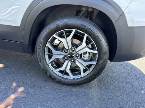 Used 2023 Kia Seltos EX image 10