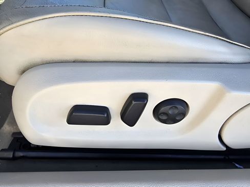 Used 2012 Volkswagen Eos Lux image 15