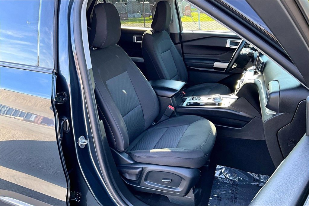 Certified 2023 Ford Explorer XLT AWD/4WD image 7