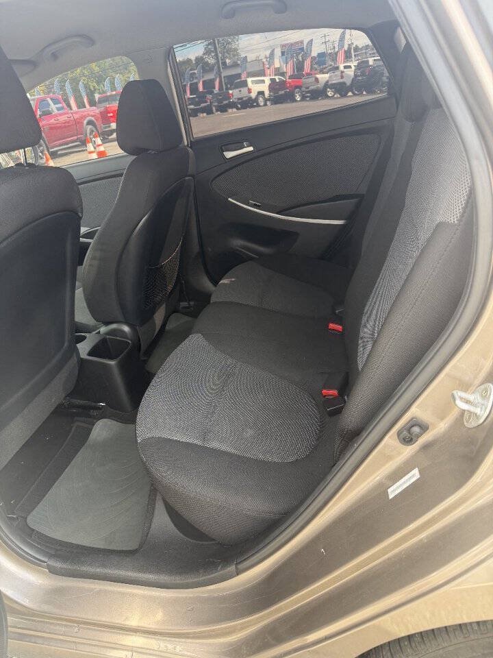 Used 2014 Hyundai Accent GS FWD image 9