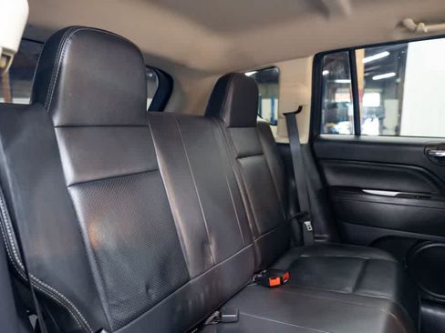 Used 2015 Jeep Compass Limited FWD image 29