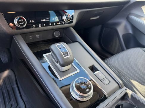 Used 2022 Mitsubishi Outlander ES AWD/4WD image 21