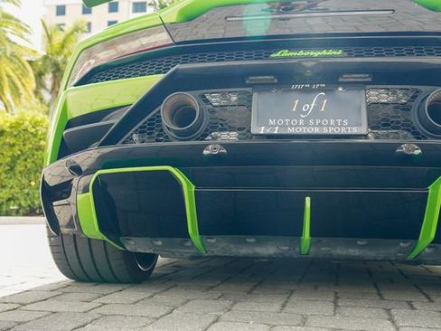Used 2021 Lamborghini Huracan EVO RWD image 46