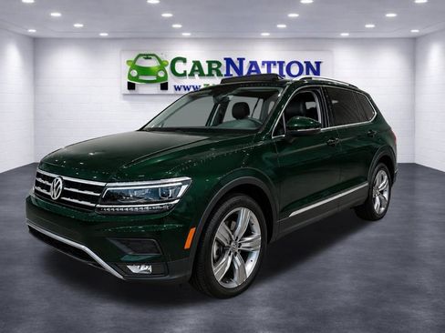 Used 2018 Volkswagen Tiguan SEL Premium FWD image 1