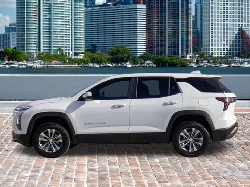 Used 2025 Chevrolet Equinox LT image 8